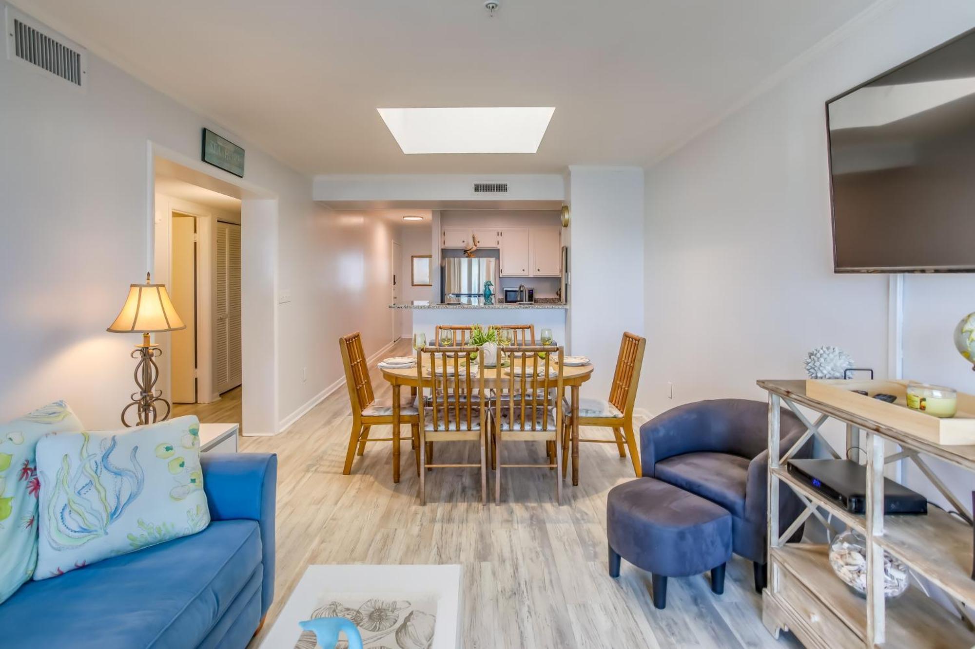 Myrtle Beach Condo - Steps To Ocean And Apache Pier! Bagian luar foto